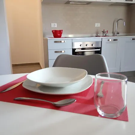 Red Tower Venice Apartment - 2 Mins From Vce Airport- Free Wifi Tessera Exterior photo