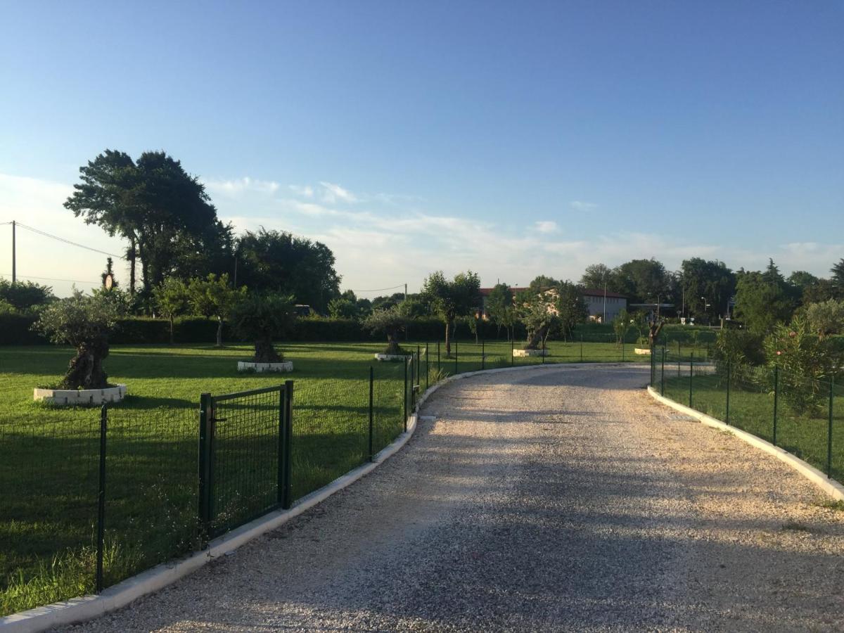 Holiday home Red Tower Venice - 2 Mins From Vce Airport- Free Wifi *