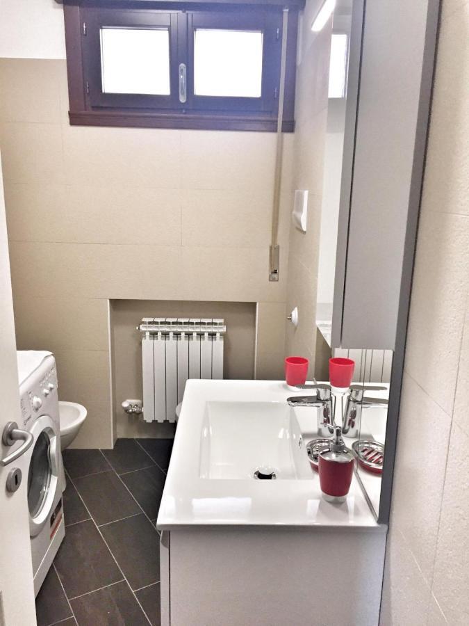 Holiday home Red Tower Venice - 2 Mins From Vce Airport- Free Wifi *